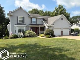 1521 Lone Oak Cir, Fairfield, IA 52556