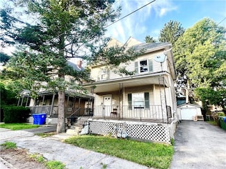 15 Eldred St, Middletown, NY 10940