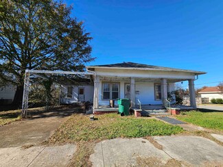 311 Saint Louis Ave, Sheffield, AL 35660