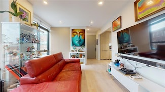 40-22 61st St Unit 2K, Flushing, NY 11377
