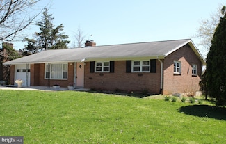 18731 Northridge Dr, Hagerstown, MD 21742