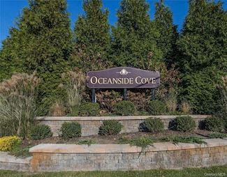 100 Daly Blvd Unit 1402, Oceanside, NY 11572