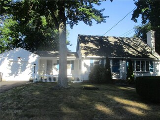 68 Coldbrook Dr, Cranston, RI 02920