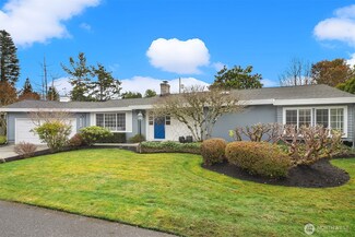 8285 SE 34th St, Mercer Island, WA 98040
