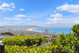 5560 Moonlight Ln, La Jolla, CA 92037