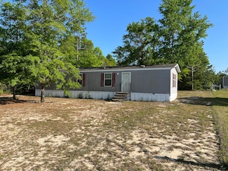 87 Pinetree Ln, Defuniak Springs, FL 32433