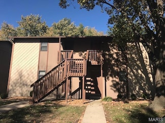 114 Ashley Dr, Fairview Heights, IL 62208