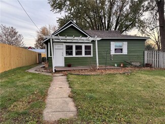 103 W Park Ave, Runnells, IA 50237