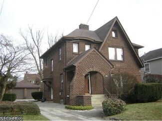 2251 Coronado Ave, Youngstown, OH 44504