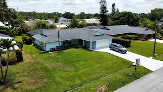 1132 SE Oriental Ave, Port Saint Lucie, FL 34952