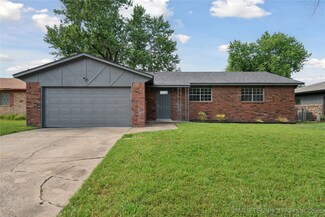 9307 E 56th St, Tulsa, OK 74145