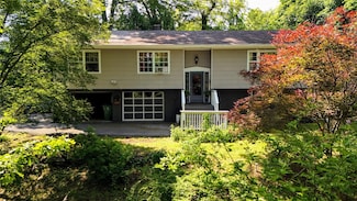 100 Randall St, Florida, NY 10921