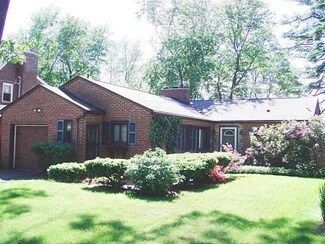 125 Edgehill Rd, Warwick, RI 02889