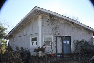 277 Whitehurst Ln, Lowgap, NC 27024