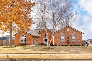 1900 SW Aspen St, Bentonville, AR 72712