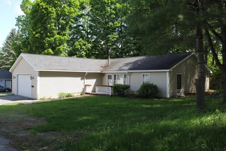 8 Mitchell St, Skowhegan, ME 04976