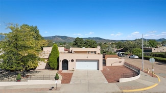 2189 Candelero St, Santa Fe, NM 87505