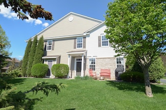 15608 Emerald Dr N Unit 1, Hugo, MN 55038