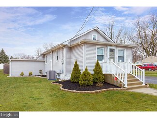 1686 Atkins Ave, West Deptford, NJ 08086