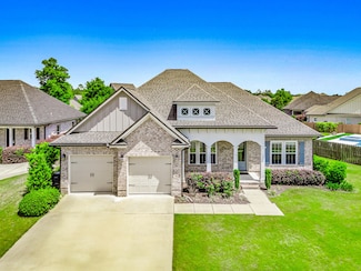 501 Meadow Lake Dr, Freeport, FL 32439