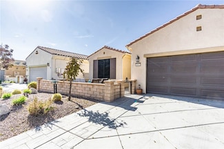 10682 Green Valley Rd, Apple Valley, CA 92308