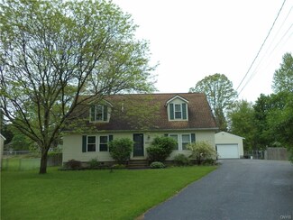 110 Ford Dr, Syracuse, NY 13212