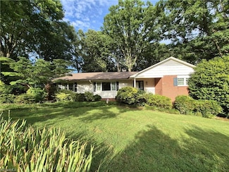 3465 Dixiana Ln, Pfafftown, NC 27040