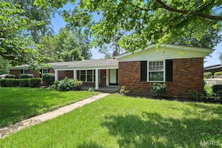 1214 Iron Warrior Ln, Ballwin, MO 63011