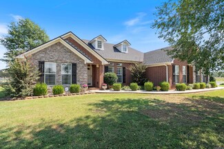 63 Sharon Rd, Vilonia, AR 72173