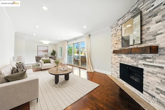 567 Oakland Ave Unit 101, Oakland, CA 94611