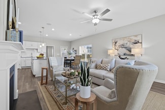 127 Middlesex Ct Ct, Lugoff, SC 29078