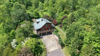 15 Jordan Ln, Morgantown, WV 26501