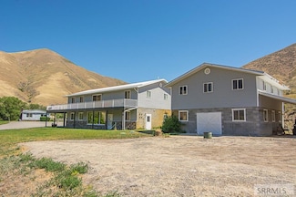 18 & 20 Cherry Hill Ln, North Fork, ID 83466