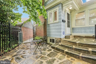 2 E Avon Rd, Brookhaven, PA 19015