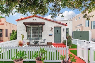 1033 Encino Row, Coronado, CA 92118