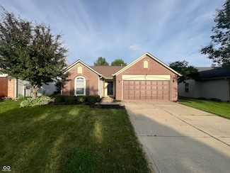 6735 Lexington Cir, Zionsville, IN 46077
