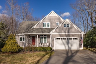 40 Sanderson Dr, Portsmouth, NH 03801