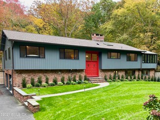 297 Cognewaugh Rd, Cos Cob, CT 06807