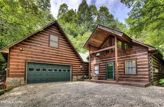 1669 Hidden Hills Rd, Gatlinburg, TN 37738