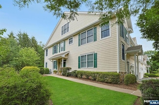 12 Pheasant Run Unit 12, Old Tappan, NJ 07675