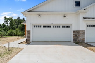 140 Ashley Ct, Brooklyn, MI 49230