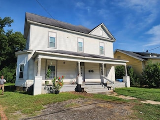 215 Grace St, Greenwood, SC 29649