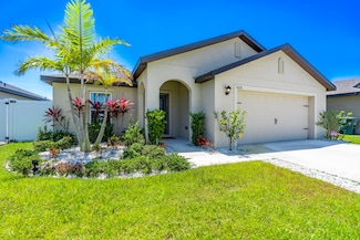 5608 Imagination Dr, Fort Pierce, FL 34947