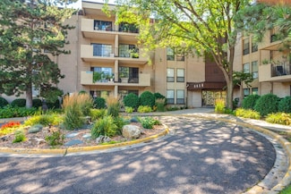 6650 Vernon Ave S Unit 111, Edina, MN 55436