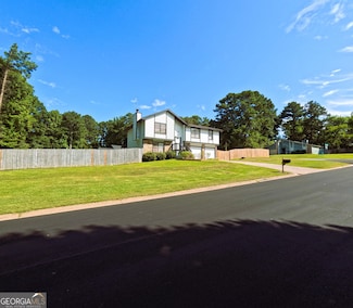 3695 Winterberry Ln, Snellville, GA 30039