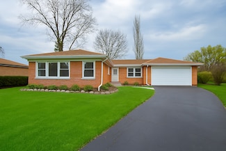 2527 William Ave, Glenview, IL 60025