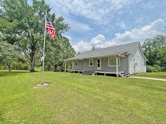465 Reba Ln, Savannah, TN 38372