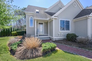 31 Quinns Way, Mashpee, MA 02649