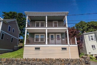 11 Cottage St, Marblehead, MA 01945
