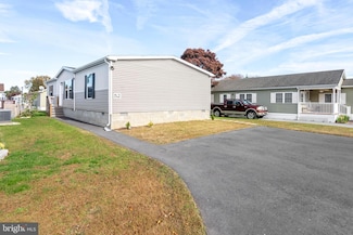 52 Colonial Ln, Rehoboth Beach, DE 19971